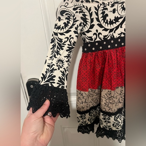 Mustard Pie Kids Red, Black, & White Damask Patchwork Dress with Lace Trim Sz 4 - Picture 9 of 13